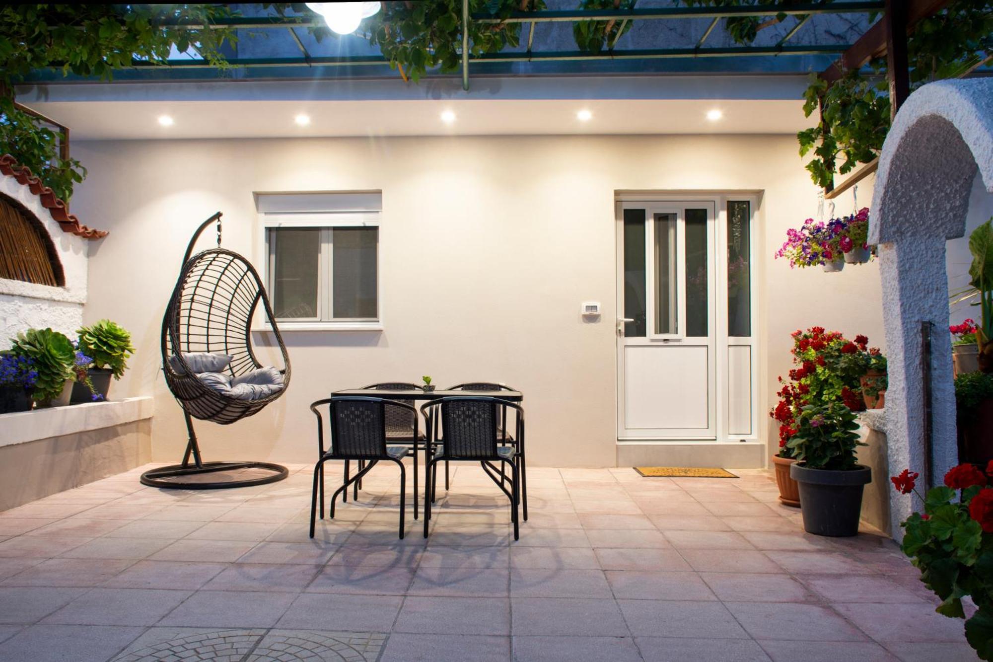 Apartment Garden House *
